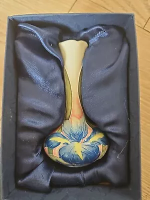 Buy Old Tupton Ware Small Bud Vase Iris Design Tw 1272 • 15£