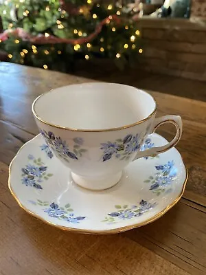 Buy Royal Vale Blue Daisy Pattern Footed Teacup & Saucer Set Fine Bone China England • 19.20£