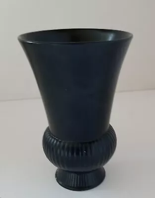 Buy Wedgwood Eturia And Barlaston Ravenstone Black Ribbed Thistle Vase • 10£