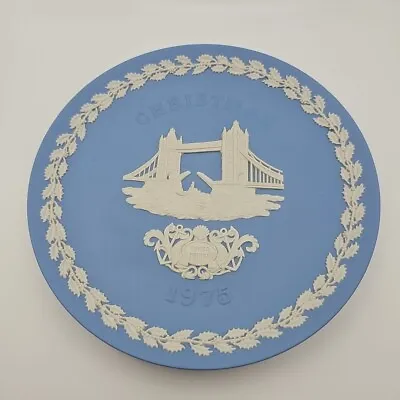 Buy Wedgwood Jasperware - Christmas 1975 Plate (Tower Bridge) • 9.99£