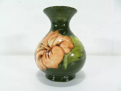 Buy Moorcroft - Hibiscus - Green - Small Fluted -  1980s • 54.99£
