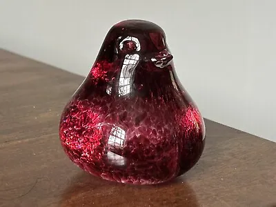 Buy VINTAGE WEDGWOOD Mottled Cranberry Pink Glass Bird Paperweight Ornament • 20£