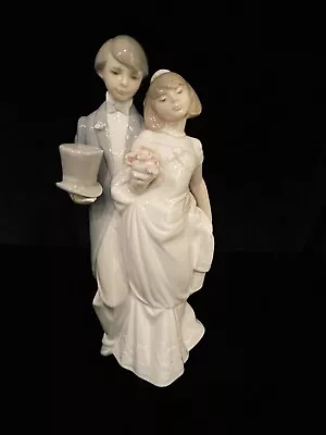 Buy Lladro Wedding Bells Figurine 06164 Bride And Groom Top Hat Bouquet • 52.58£