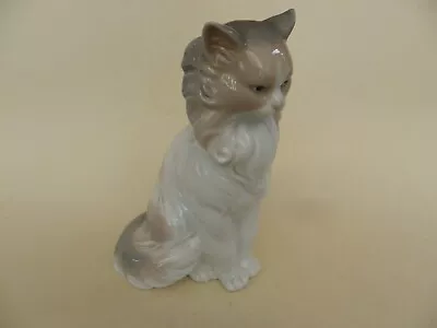 Buy NAO By Lladro Figurine Sitting Cat 7  Tall. Excellent. • 37.50£