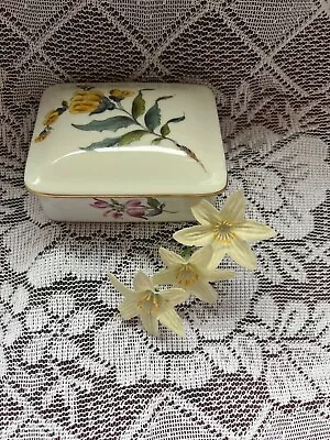 Buy HEREND HUNGARY HAND PAINTED LIDDED TRINKET BOX 3” X 3.75” EXCELLENT CONDITION • 24.99£