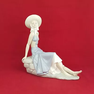 Buy Lladro Nao Girl In Sunhat Sitting On A Rock Wall (Damaged)- 6278 L/N • 45£