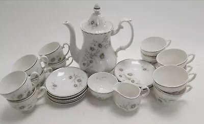 Buy Mayfair White Daisy Bone China Tea Set Of 27 Pieces Made In England Preowned  • 9.99£