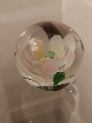 Buy Vintage Small Lily Flower Paperweight • 10£
