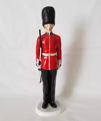 Buy Coalport Bone China England London Heritage Figure - Grenadier Guard • 80£