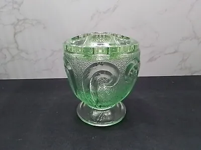 Buy Bagley Green Glass Flower Vase (Rutland) • 14£