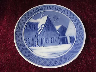 Buy Antique~Royal Copenhagen~Christmas 1921 Cottages~Plaid Border~Porcelain Plate • 213.61£
