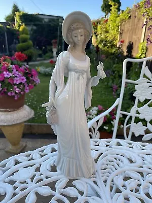 Buy Lladro -dainty Lady- Large Figure Model 4934 Girl Woman Dress Hat Bonnet Shawl • 40£