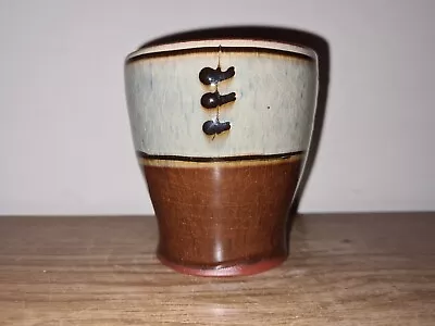 Buy Lou Groves And Margaret Leach Studio Pottery Taena Pottery Slipware Beaker  • 3£