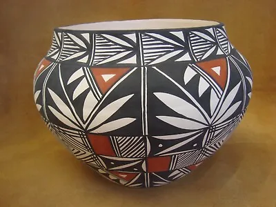 Buy Acoma / Zuni Fine Line Hand Painted Pottery By M. Lukee • 276.70£