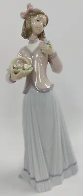 Buy Lladro Girl With Flowers Porcelain Figurine E19 O685 • 8.50£