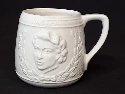 Buy Keele Street Pottery Mug - Coronation Queen Elizabeth II • 9£
