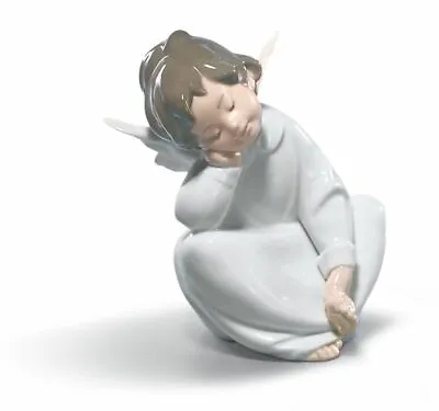 Buy Lladro Porcelain Figurine Angel Dreaming 01004961 Was £205  Now £184.50 • 184.50£
