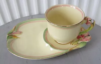 Buy Royal Winton  Grimwades  HONEY LILY Cup & Biscuit Saucer  Flower Handle • 22£