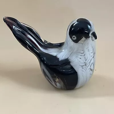 Buy Art Glass Bird Figure Black Amethyst White Swirled Ribbons • 21.14£