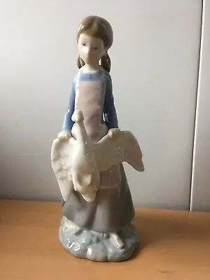Buy Lladro Girl With A Goose • 25£