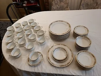 Buy Queen Anne Signature Collection 66 Pc. 5x10 Place Setting Fine China Dining Set • 43.42£
