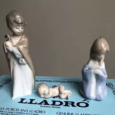 Buy Lladro Mini Ornament Set Figure Sagrada Familia 5.657 Porcelain Holy Family  • 57.77£