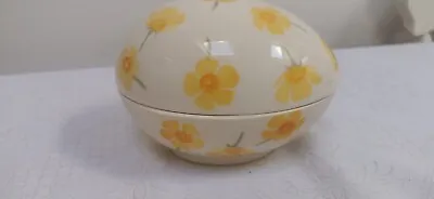 Buy Lovely Emma Bridgewater Buttercup & Bee Ceramic Egg  • 22£
