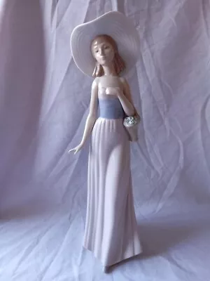 Buy Vintage 1980 Nao By Lladro 292 Girl In Sunhat And Basket Of Flowers Tall Figure. • 30£
