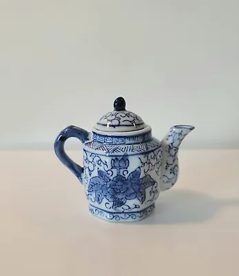 Buy VTG Miniature Chinese Blue White Floral Tea Pot Chinoiserie Porcelain Doll Set • 15.44£