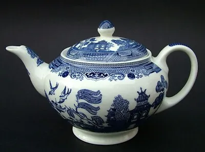 Buy Nice Johnson Brothers Blue Willow Pattern 2Pint Teapot & Lid 15cmh Looks Unused • 30£