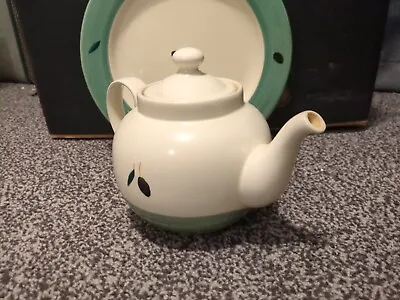 Buy Poole Pottery Green Olive Fresco Tea Pot • 29£