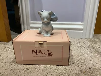 Buy Nao By Lladro  Kitty Present  Boxed • 30£