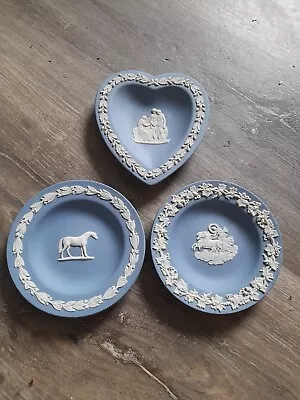 Buy Set Of 3 Blue And White Small Wedgwood Plates • 12.50£
