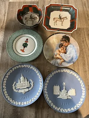 Buy Collectible Plate Set WB. Laura And Child Christmas Wedgwood Plates • 47.95£