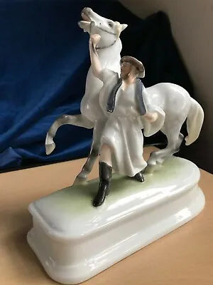 Buy VINTAGE ‘HEREND’ HUNGARY ORCELAIN FIGURINE #5588 'HORSE & TRAINER'-Stunning Pce. • 152.99£