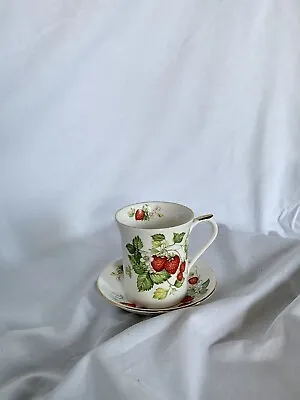 Buy Queen’s Virginia Strawberry Fine Bone China White Cup / Mug And Saucer / Plate • 20£