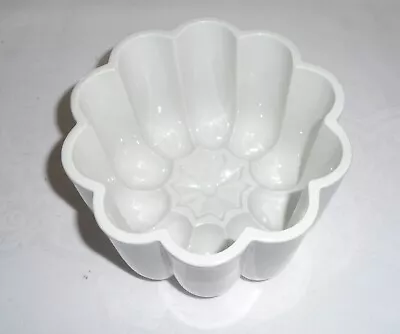 Buy Vintage/Antique White Shelley Pottery Jelly Mould/Mold ~ Collectable Kitchenalia • 28£