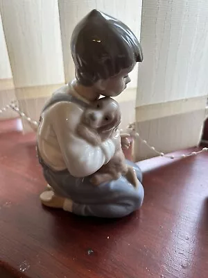 Buy Lladro Figurine 4522 ‘Shhh, Quiet Puppy’ Boy With Dog. • 10£