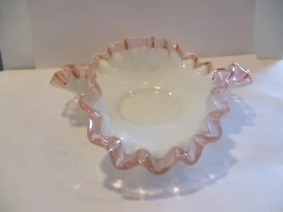Buy Fenton White/Pink Silvercrest Bowl With Ruffles • 14.44£