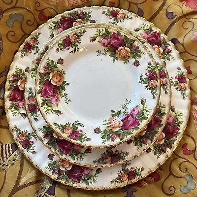 Buy 10 X Royal Albert Old Country Roses Plates . • 55£