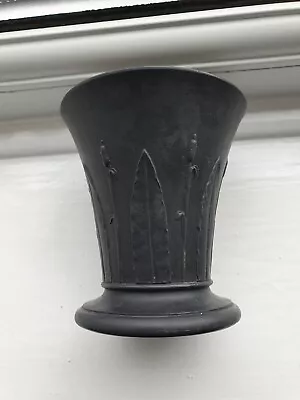 Buy Wedgwood Black Basalt Jasperware Feather & Cattail Bulrush Motif Trumpet Vase • 19.95£