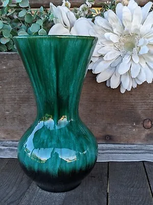 Buy Vintage Blue Mountain Pottery 9  Two-Toned Green Vase • 24.57£