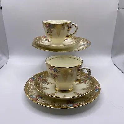 Buy Two Sets Of Tuscan China Gold/Daisy Scalloped Trio 1930s - 1940s - Lot 4 • 29.50£
