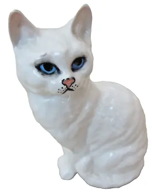 Buy Beswick WHITE CAT Sitting, Blue Eyes, #1031, Figurine, 12 Cm, Porcelain, 1945-70 • 5.95£