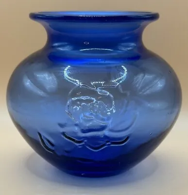 Buy Cobalt Blue Glass Vase With Rose Imprint • 14.23£