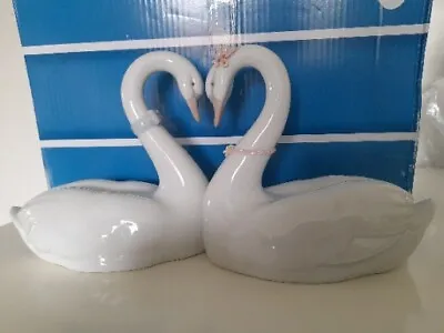 Buy LLADRO Endless Love Swans Figurine • 70£