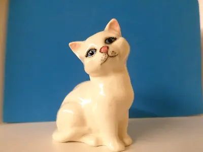 Buy Vintage Beswick White Cat Kitten Figurine. • 12£