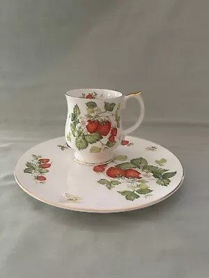 Buy  16pcs Queen’s  Virginia Strawberry Bone China Footed Cups And Snack Plates  • 190£