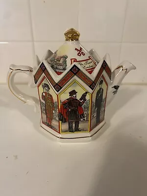 Buy James Sadler England  The Tower Of London  Teapot Lidded 1980's Bone China • 43.52£