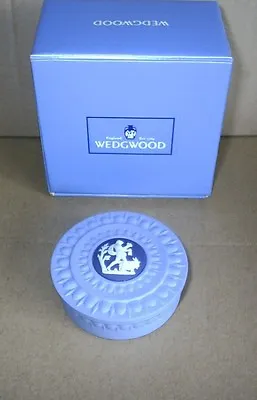 Buy Wedgwood Tri Coloured Jasperware Round Box • 30£